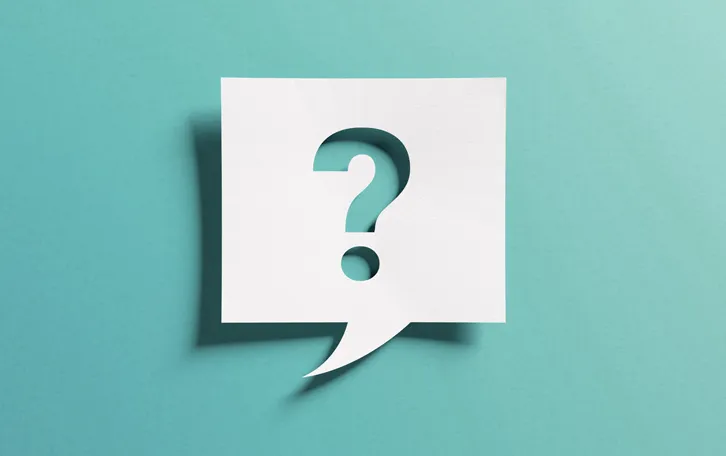 Lidoproct Salbe Häufige Fragen zum Produkt Notizzettel mit Schatten als Sprechblase mit einem Fragezeichen ausgeschnitten vor türkisem Hintergrund